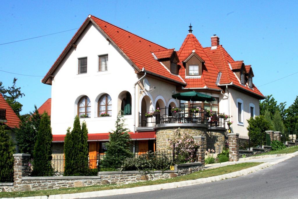 Anna Vendeghaz Apartment Tihany Exterior photo